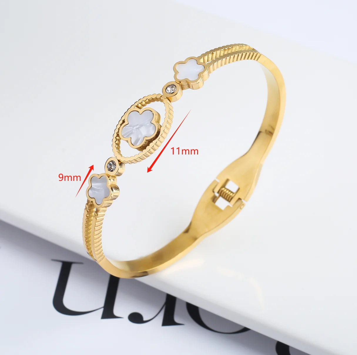 Newly Designed Stainless Steel Plum Blossom Plant Five Leaf Flower Bracelet With 3 Accessories Waterproof For Women's Clover